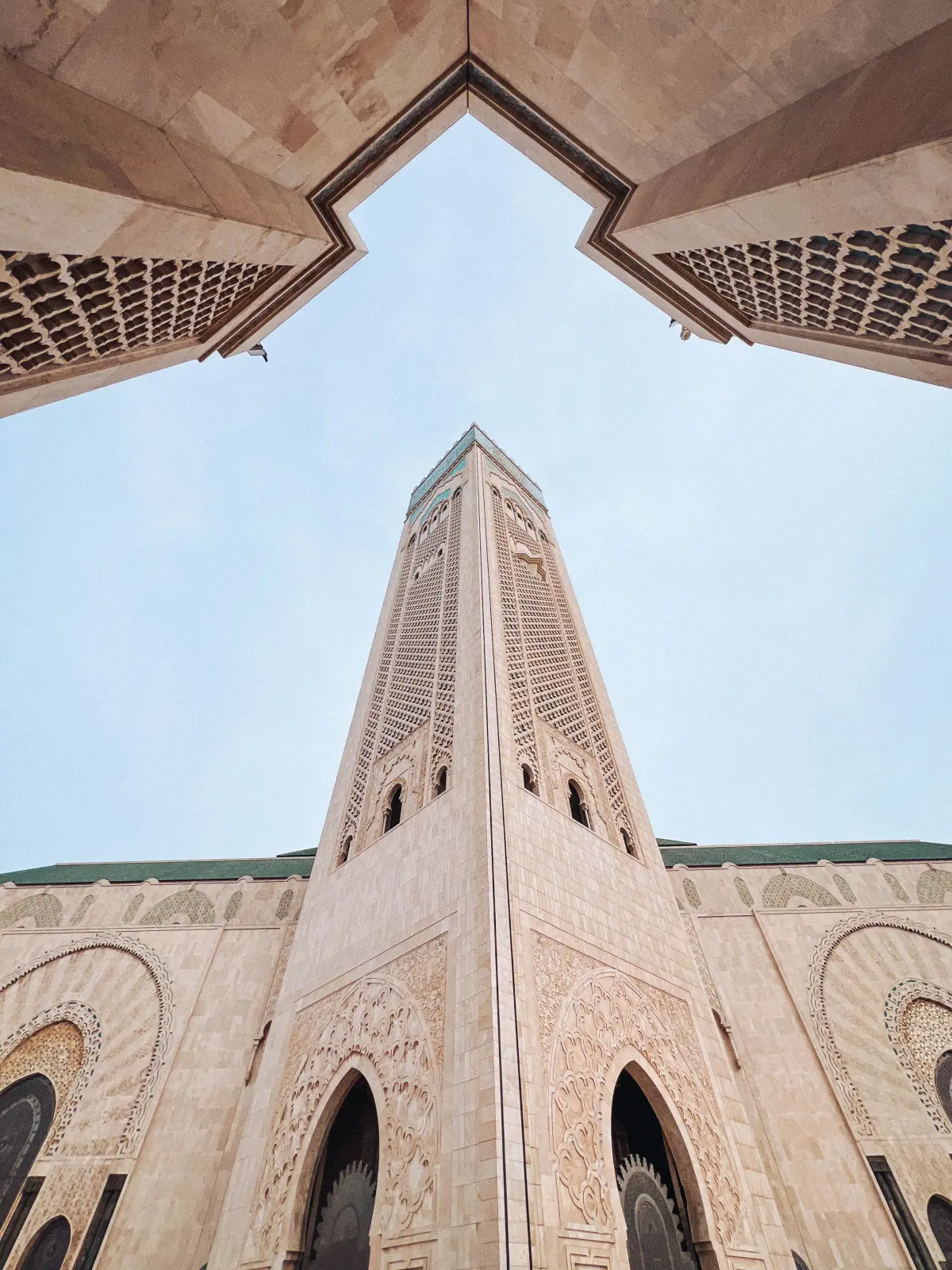 عمارة إسلامية وأقواس مسجد